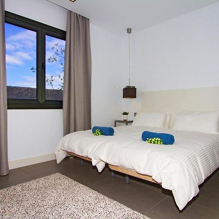 Luxury Los Mojones Villa Short Walk To Old Town Private Heated Pool Villa Los Mojones Angie Puerto Del Carmen Tías Екстериор снимка