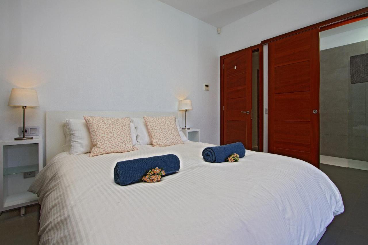 Luxury Los Mojones Villa Short Walk To Old Town Private Heated Pool Villa Los Mojones Angie Puerto Del Carmen Tías Екстериор снимка