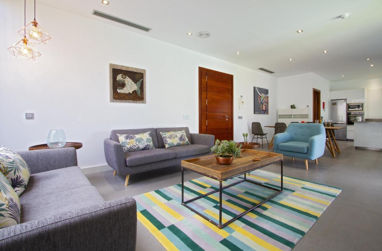 Luxury Los Mojones Villa Short Walk To Old Town Private Heated Pool Villa Los Mojones Angie Puerto Del Carmen Tías Екстериор снимка