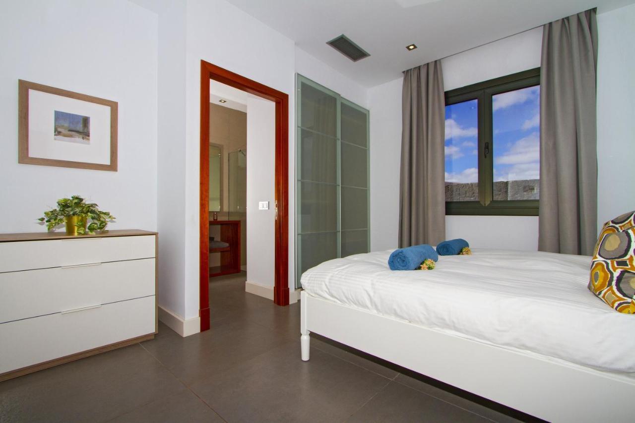Luxury Los Mojones Villa Short Walk To Old Town Private Heated Pool Villa Los Mojones Angie Puerto Del Carmen Tías Екстериор снимка
