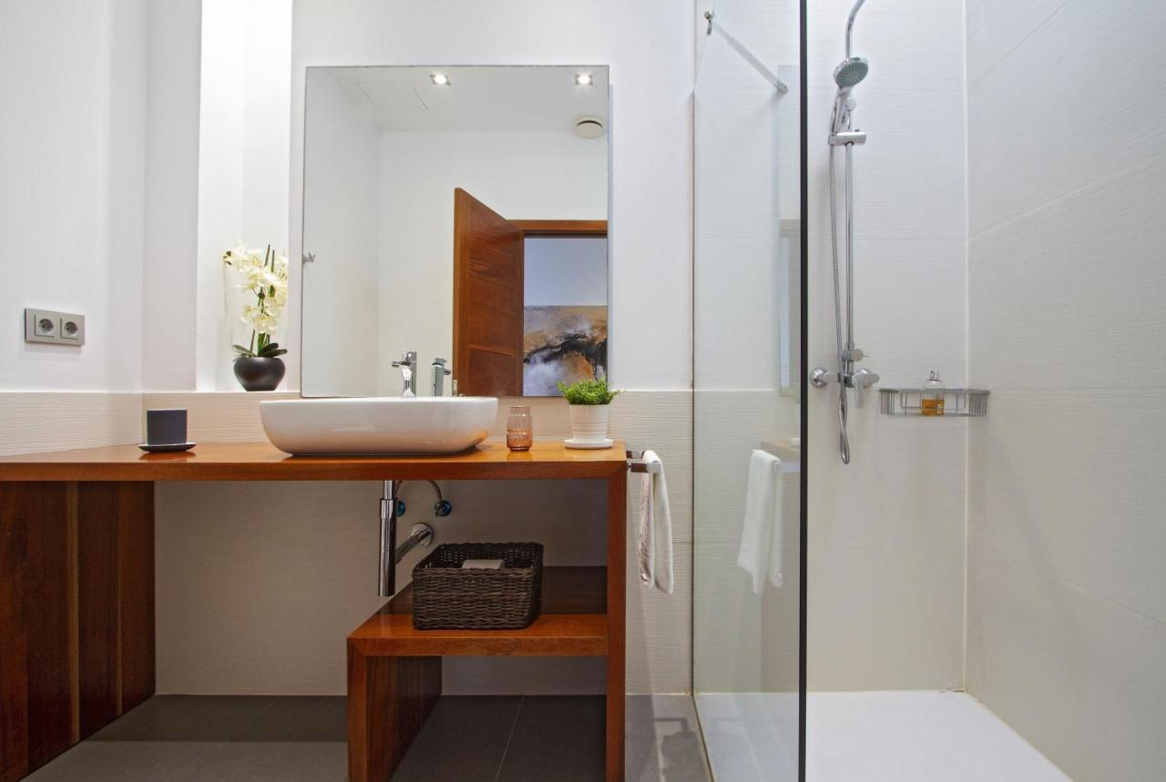 Luxury Los Mojones Villa Short Walk To Old Town Private Heated Pool Villa Los Mojones Angie Puerto Del Carmen Tías Екстериор снимка